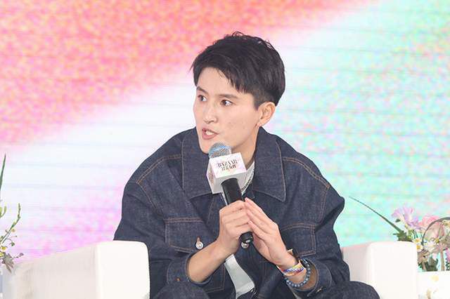 罗马诺写道：RB莱比锡已经与埃尔马斯就个人条款达成一致，与那不勒斯的谈判进入到最后阶段。